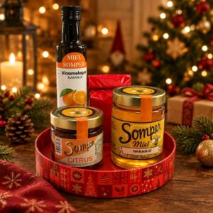 Lote con Vinamelagre de Naranja, Citrus, miel de naranjo y una bolsa roja de hibisco