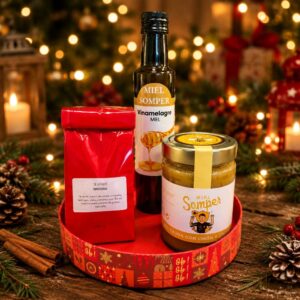 Alquimia Somper, Vinamelagre de miel y té de Navidad presentados en una bandeja roja